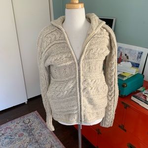 Chunky Cable knit Zip-Up